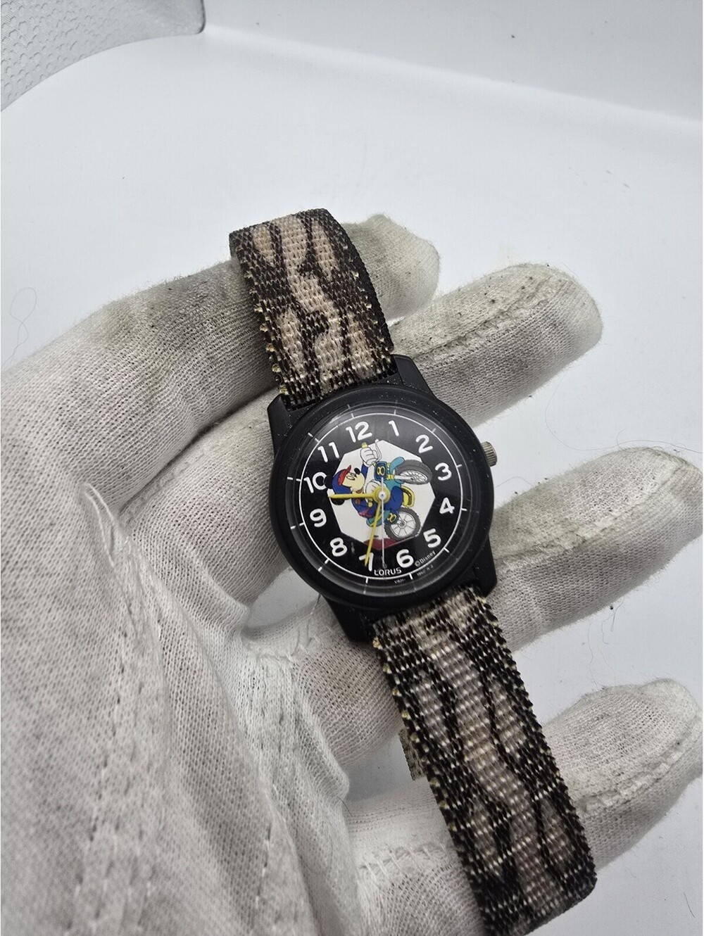 Lorus Disney Mickey The Mouse Nylon Strap Quartz Analog Ladies Watch
